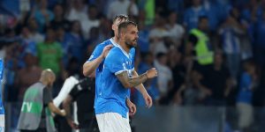 NAPLES, ITALY - SEPTEMBER 22: Leonardo Spinazzola of SSC Napoli celebrates after scoring his side second goal during the Serie A match between SSC Napoli and Pisa SC at Stadio Diego Armando Maradona on September 22, 2025 in Naples, Italy. (Photo by Francesco Pecoraro/Getty Images)